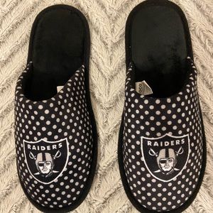 Womens Las Vegas Raiders Big Logo Scuff Slippers
